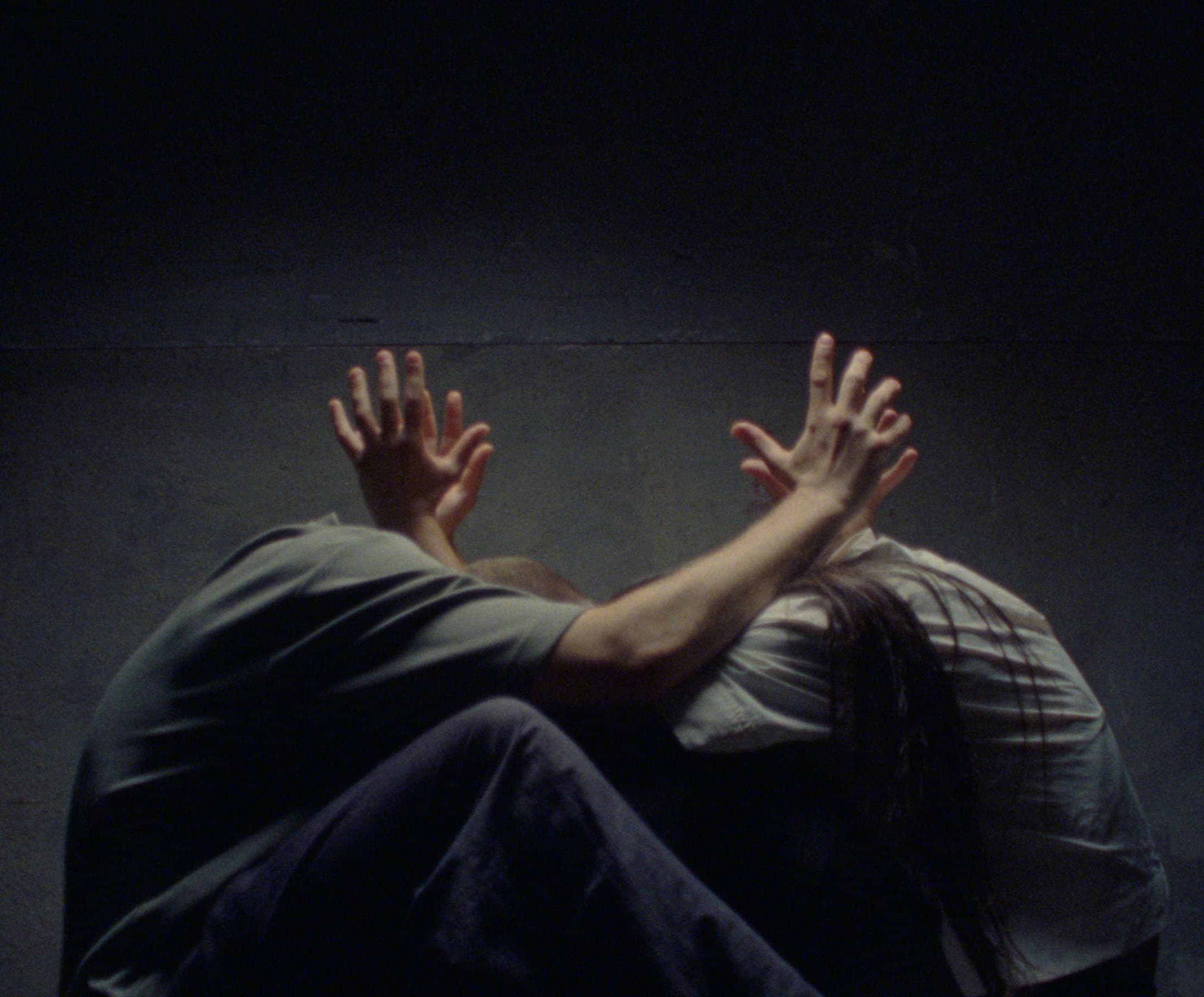 Still 2 from les nuages