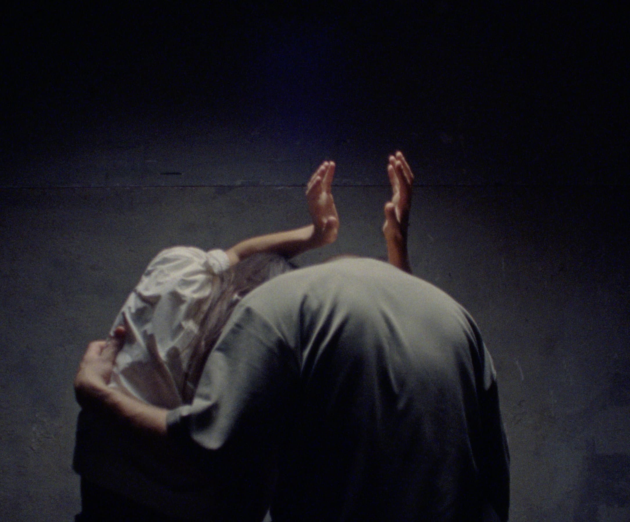 Still 3 from les nuages